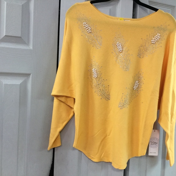 Victoria Sweaters - Fun yellow sparkle & pearl sweater